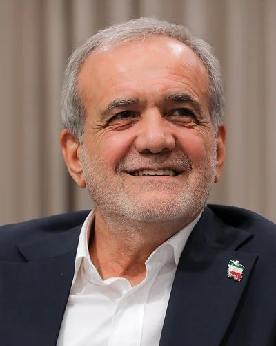 prezident Masúd Pezeškján (od 2024); nejvyšším vůdcem je od 8. 3. 2026 Modžtabá Chameneí